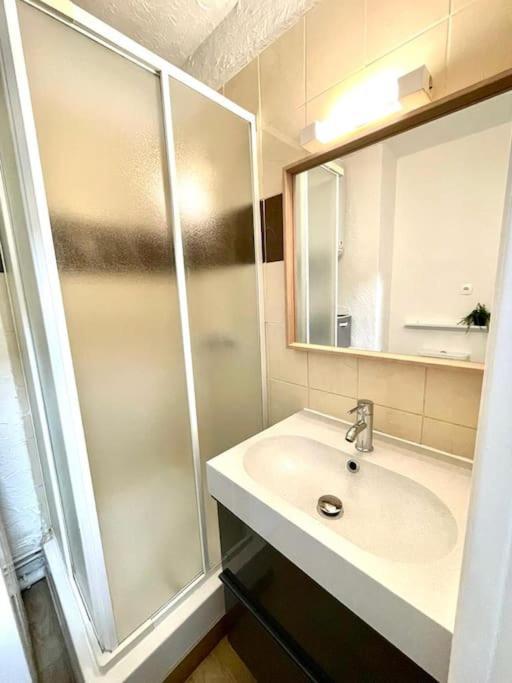 Joli studio cosy de 31 M2 Bord de mer Accès PMR 4Personnes La Ciotat Extérieur photo